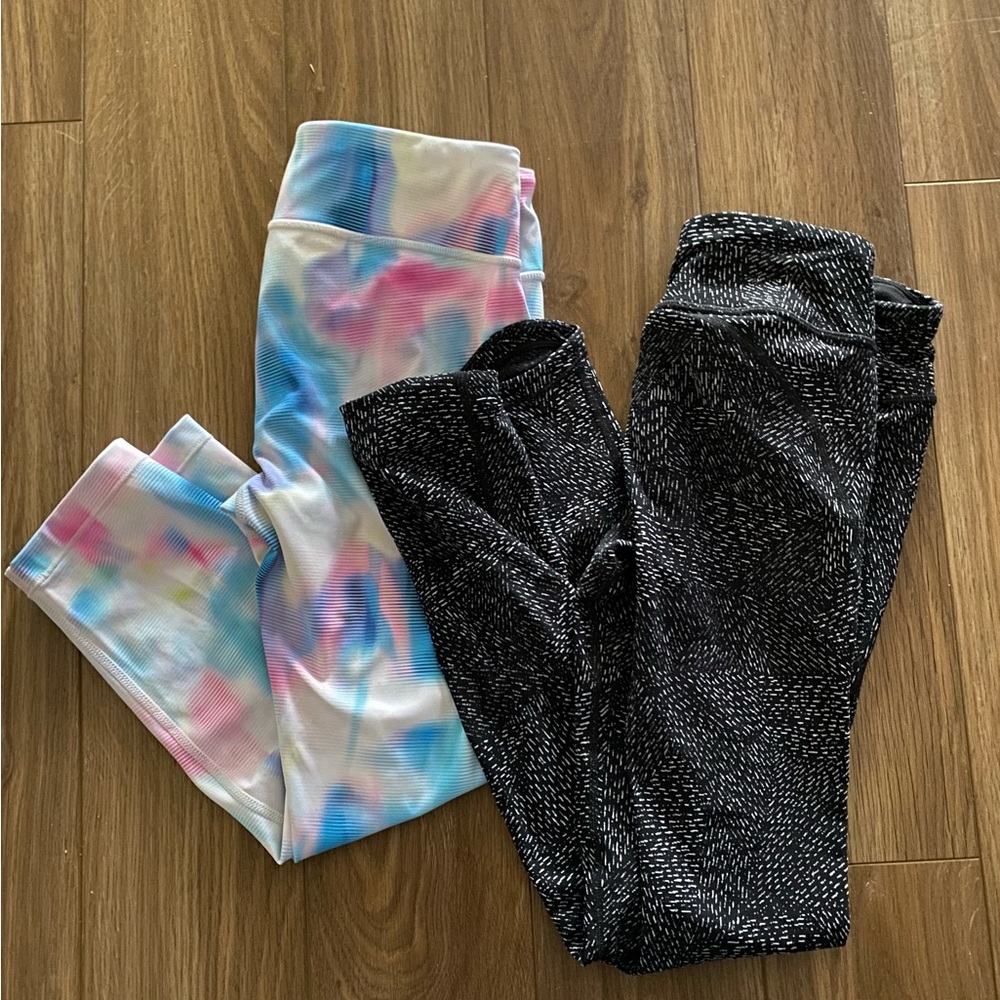 Athleta Girl Lot Of 2 Leggings Capri Tie Dye And Speckled Full Length Sz L EUC